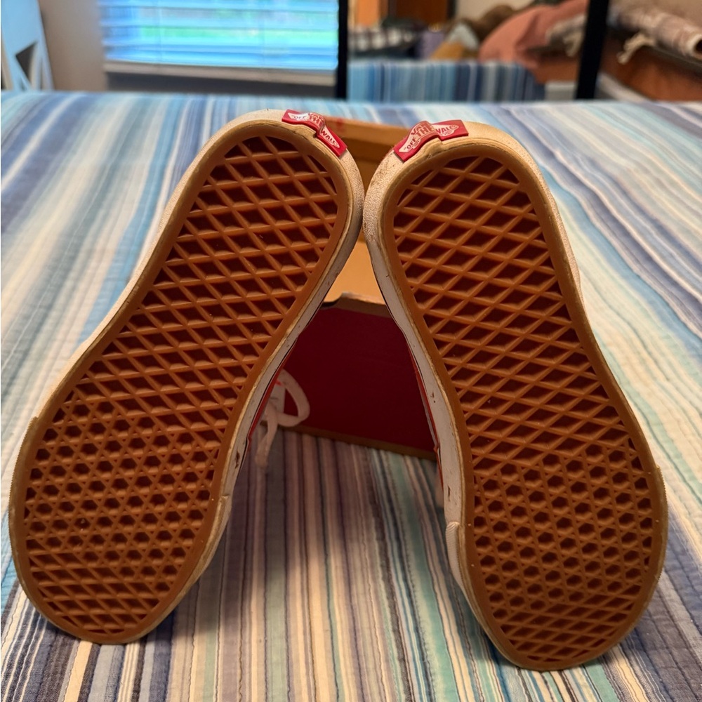 Vans Women's Sneakers - White and Red